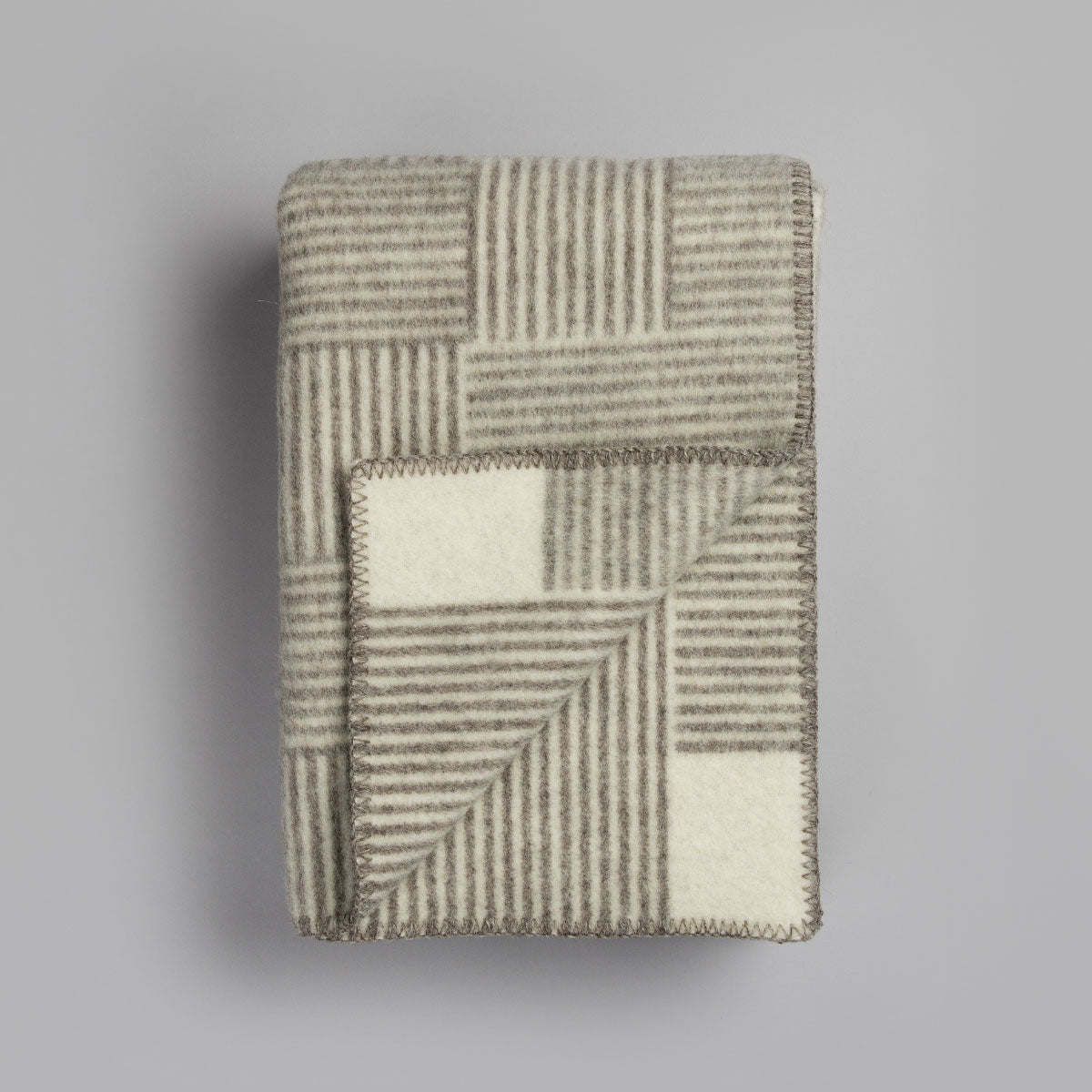 Veve Norwegian Wool Blanket – FJØRN Scandinavian